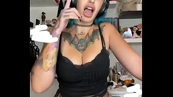 Caliente perra te pondra la verga dura