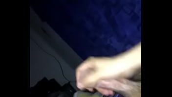 Hombre Se Pajea thumbnail