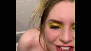 Teen sucks big dick and drinks pee