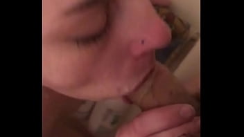 Girlfriend sucks dick in shower