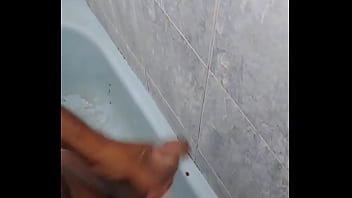 Siempre que me voy a bañar me dan ganas de pagiarme
