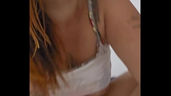 Adoro bate punheta usando os meus pés macio