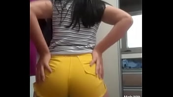 Suh safada rebolando no funk