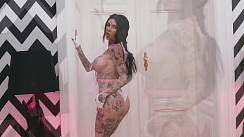 Anal queen gapes her ass with monster black dildo