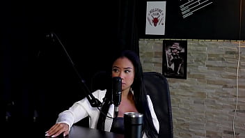 Começou no amador tem o suporte para as amigas e achava que era hétero mas paulistinha sheer red