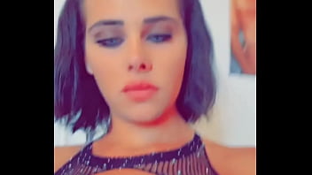 Mehr vor der cam oder auf meinem ich bib grad ins 2 outfit rein und die show geht bis 17 30 uhr und dann wide