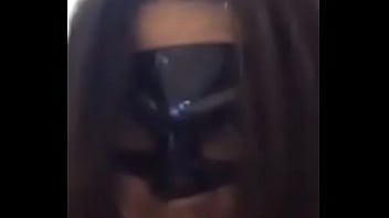 Gritei pro macho meter sem camisinha porque queria gozar gostoso na frente do meu corno