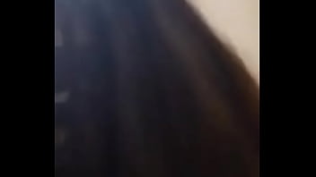 Gritei pro macho meter sem camisinha porque queria gozar gostoso na frente do meu corno