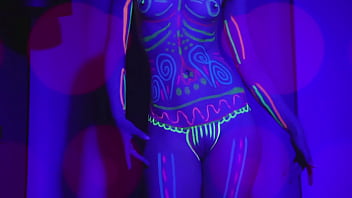 Nikki gia the black light dance