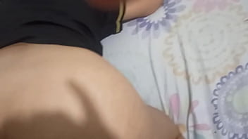 Se traga 5 corridas seguidas del mismo chico Se traga 5 corridas seguidas del mismo chico