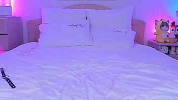 Petite Trans Fapping Her Small Dick thumbnail