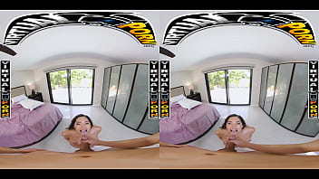 Virtual porn chloe amour shows her sexy ass before she starts bouncing in reverse on your dick