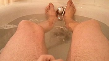 Nice cok masturbation in bath Nice cok masturbation in bath