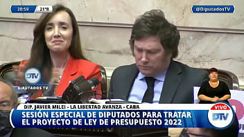 Milei penetra oídos con sus locas palabrillas