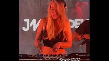 #karliekloss #dj #pornstar #party #performance #blonde #adultstar #famouspornstar #analsex #bbc #blocked #famou