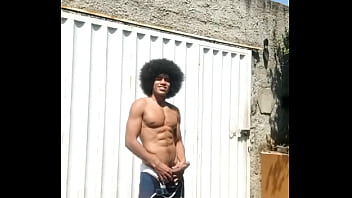 Aparece no meu portão pra me dar uma mamada gulosa vai Aparece no meu portão pra me dar uma mamada gulosa vai