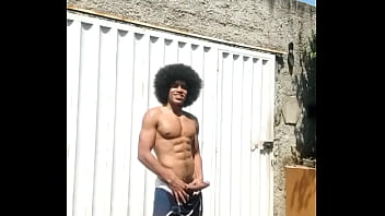 Aparece no meu portão pra me dar uma mamada gulosa vai