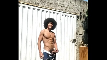 Aparece no meu portão pra me dar uma mamada gulosa vai