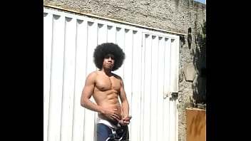 Aparece no meu portão pra me dar uma mamada gulosa vai