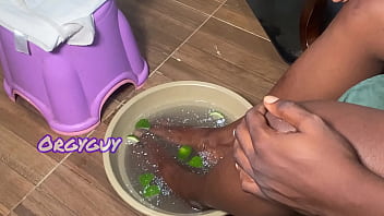 Spread up while u do my nails couple play naughty home