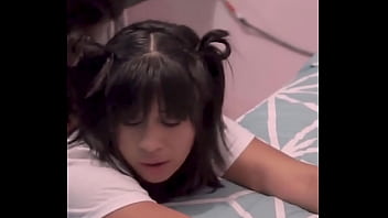 Deliciosa morenita cogiendo con el novio porno peruano