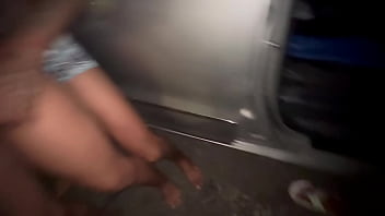 No pelo na frente de todo mundo grupo de amigos fode na pele na frente de todos e não quer nem saber