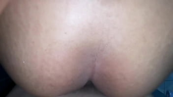 Le saco toda su leche a una de mis enpliando