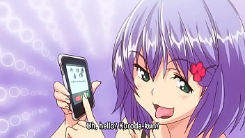 Gostosa gozando enquanto a mãe olha