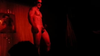 Stripper Show Apolo Neto Boate Divine thumbnail