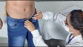 Doutora faz exame admissional e fica com tesao de boquete