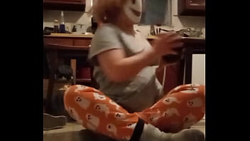 Mini grey tshirt exercise