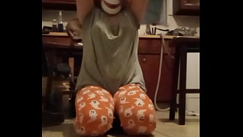 Mini grey tshirt exercise