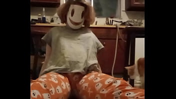 Mini grey tshirt exercise