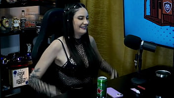 Victoria camargo chegou com uma roupa sensual e tirou tudo o ruan ficou com muito tesão podcast pápum no barraco