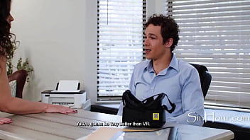 He caught wanking using vr she wanted to fuck him instead of reporting victoria voxxx jayden marcos