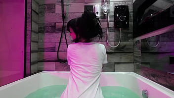 Won't you come bathe with me 3