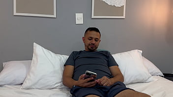 Contacto a una chica muy puta y me la follo duro parte 1 tommy miller