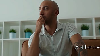 Therapist seduced by client's tragic lie Therapist seduced by client's tragic lie