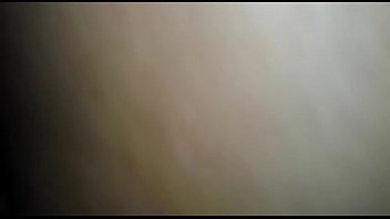 Comendo o belo cu da casada e gozando na bunda dela