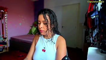 Morena gostosa falando putaria pra voce gozar