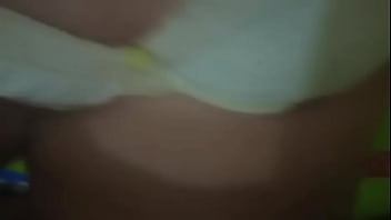 Cerai sama laki nya demi brondong muda