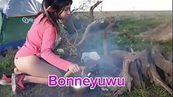 Bonneyuwu 7 11 elfa en el bosque tomando café