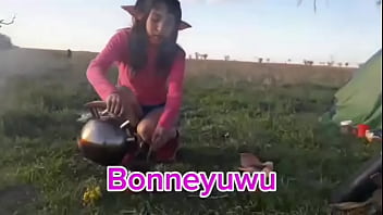 Bonneyuwu 7 11 elfa en el bosque tomando café