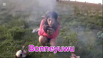 Bonneyuwu 7 11 elfa en el bosque tomando café