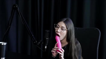 Veja a entrevista safada e cheia de putaria com a melina khalifa no porn cast brazil parte 5 watch sheer red