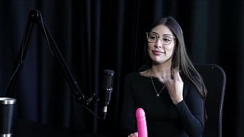 Veja a entrevista safada e cheia de putaria com a melina khalifa no porn cast brazil parte 5 watch sheer red