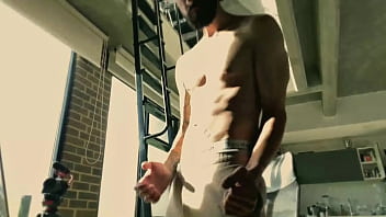 Latina milf folla rico