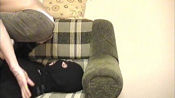 Bubble Butt Jeans Facesitting Gay thumbnail