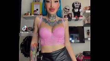 Perra caliente te pondra la verga dura