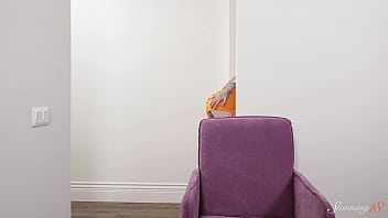 Teen slut dina is pleasing her twat till orgasm